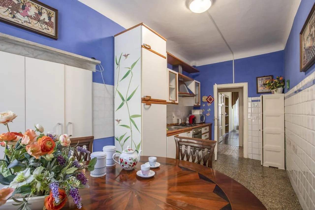 לוקה Rooms Corte Delle Uova Centro Storico Piazza San Michele