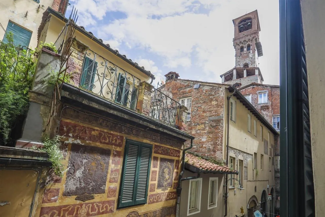 לוקה Rooms Corte Delle Uova Centro Storico Piazza San Michele איטליה